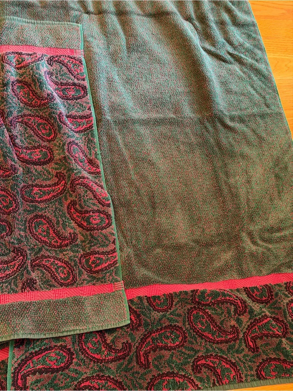 FieldCrest vintage 1990s Jewel tone paisley Bath towel set-2 bath towels/3 hand